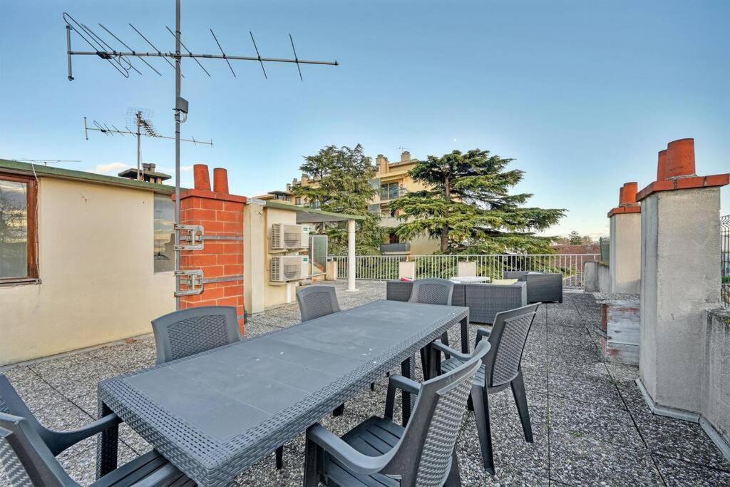 The Rooftop - Ac Clim - Wi-Fi - Parking Gratuit Dans La Rue Avignon Exterior photo